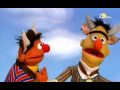Bert & Ernie - Bert & Ernie fantaseren dat ze dieren zijn